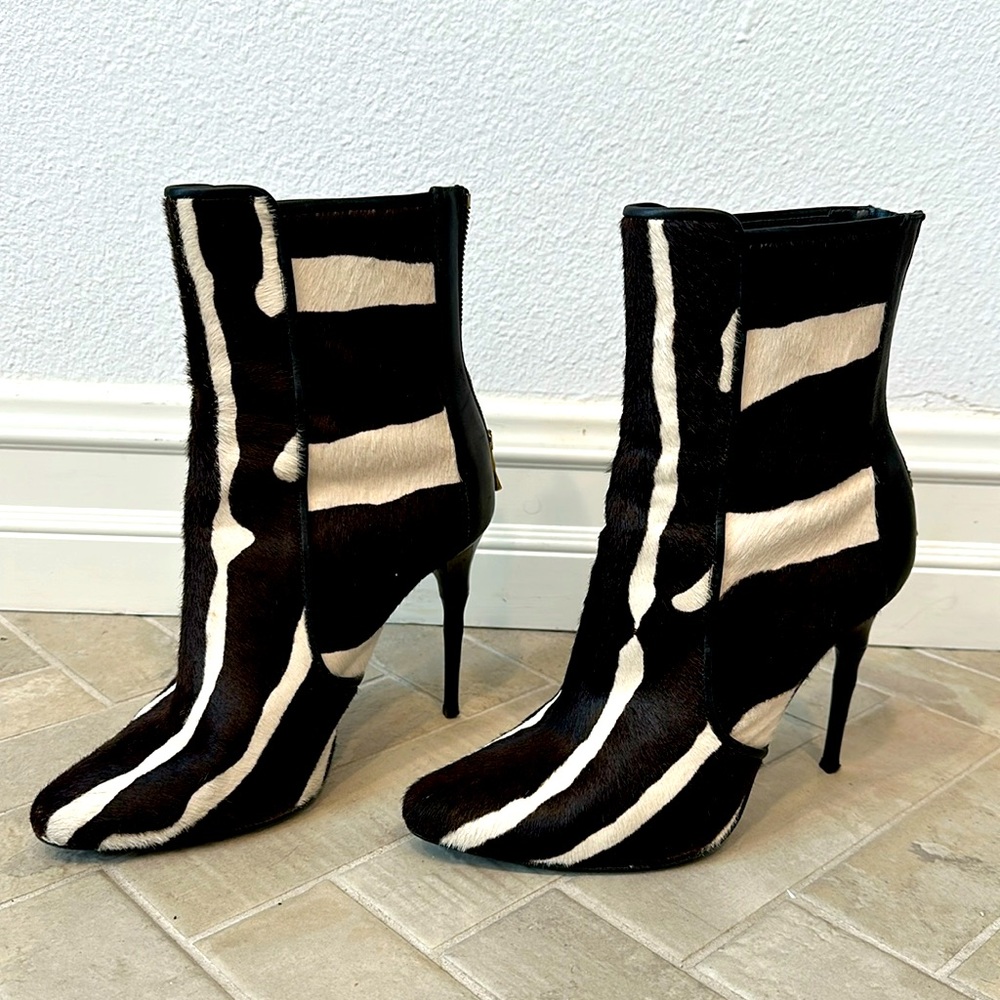 BALMAIN calf hair zebra boots Sz 39